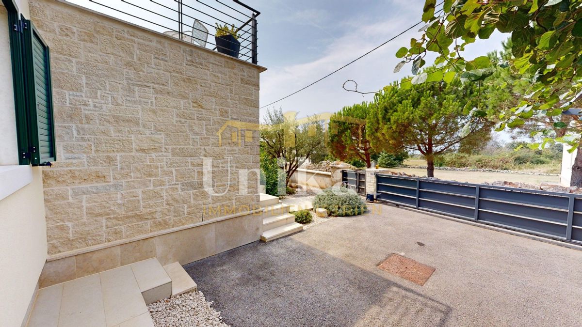 Splendida doppia con piscina